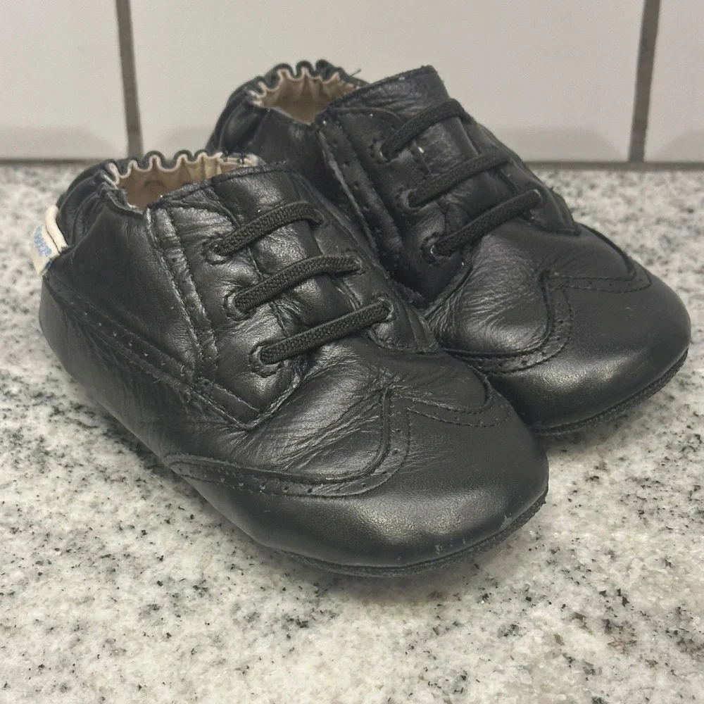 Robeez Toddler US 6 18-24M Leather Wingtip Shoes Black Brogue Elastic Preppy